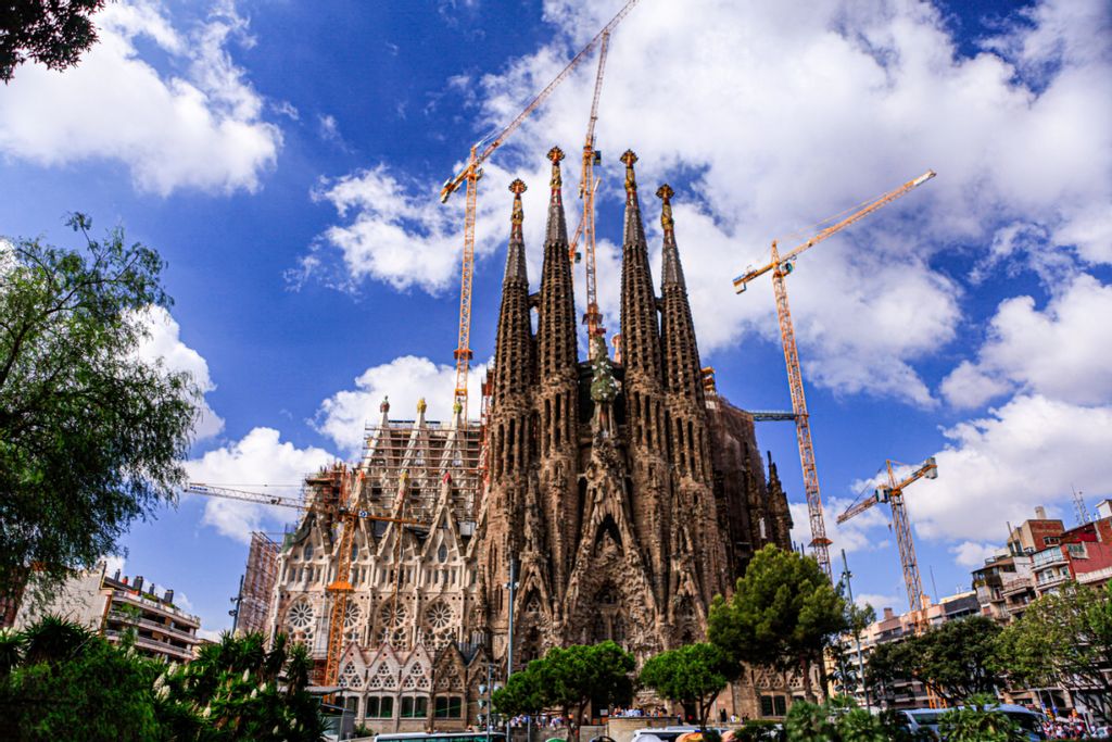 Your In-Depth Guide to the Sagrada Familia | GoWithGuide