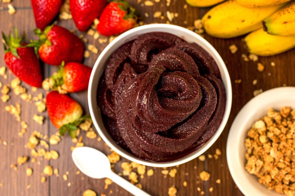 A bowl of Brazilian acai