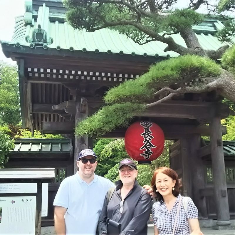 Tokyo Private Tour - Brothers and sister?? at Hasedera temple, Kamakura