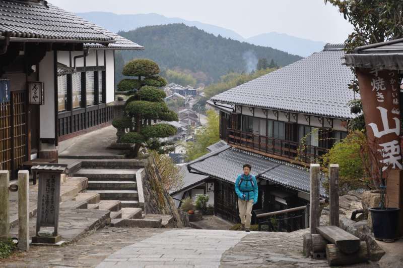 Nagoya Private Tour - Walking in Magome, an post town alomg the old Kiso road.in Nagano prefecture.