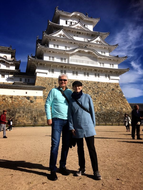 Osaka Private Tour - Well preserved Himeji Castle with Yvonne and Richard from USA