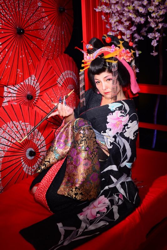 Osaka Private Tour - Why don’t you try Geisha and Oiran photo shoot experience?! (It's me XD)
It’s unforgettable!!