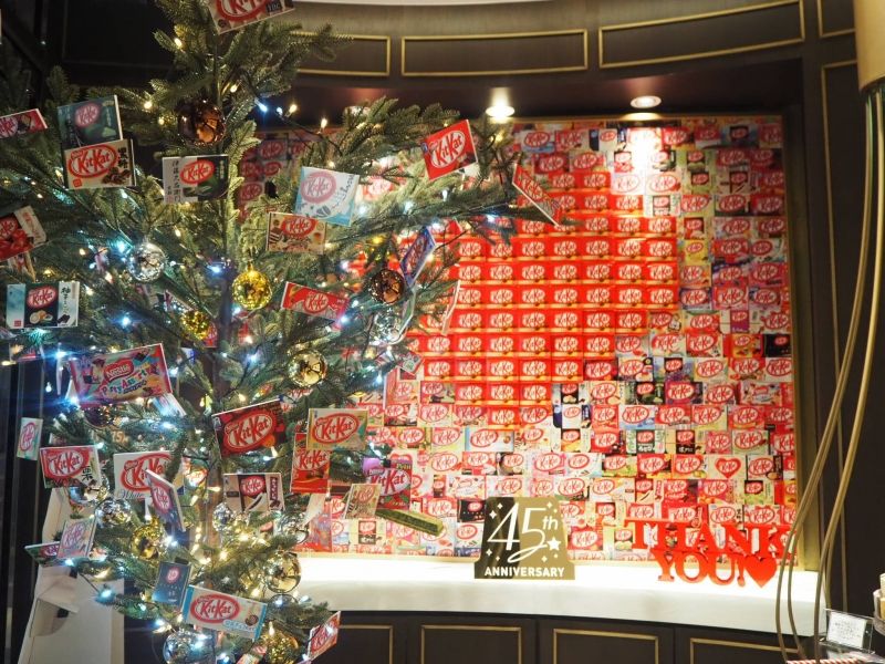 Tokyo Private Tour - Several rare KitKats are available here! 