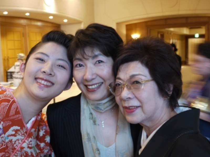 Tokyo Private Tour - Three generations .