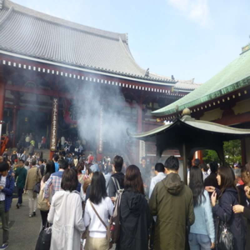 Ibaraki Private Tour - Incense burning at sensoji temple.
