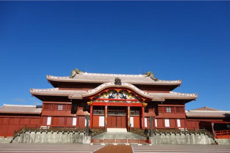 Okinawa Main Island Private Tour - Syurijyo castle / It was the center of the political and cultural of the Ryukyu Kingdom. The royal family use the castle as the residence for 450 years In 2000, It has been inscribed on World Heritage List.