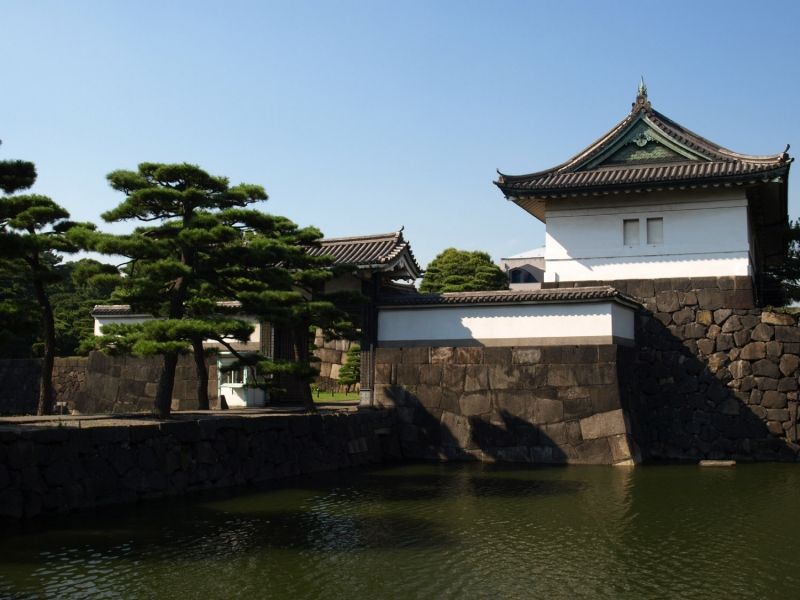 Saitama Private Tour - The Imperial Palace in the middle of the downtown Tokyo.
Japan's imperial system has been in existence for 1300 years.