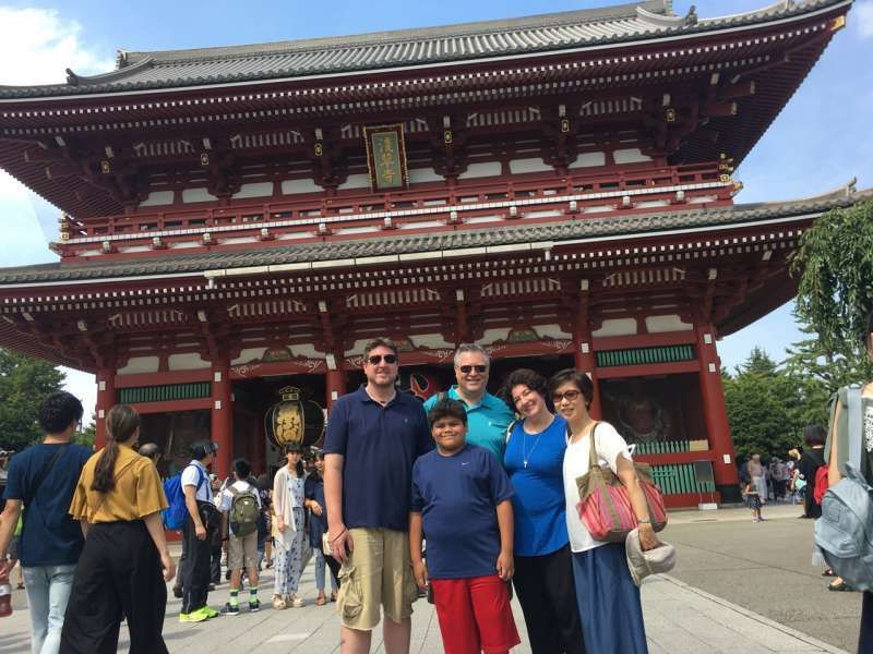 Tokyo Private Tour - In front of Hozomon Gate, Asakusa