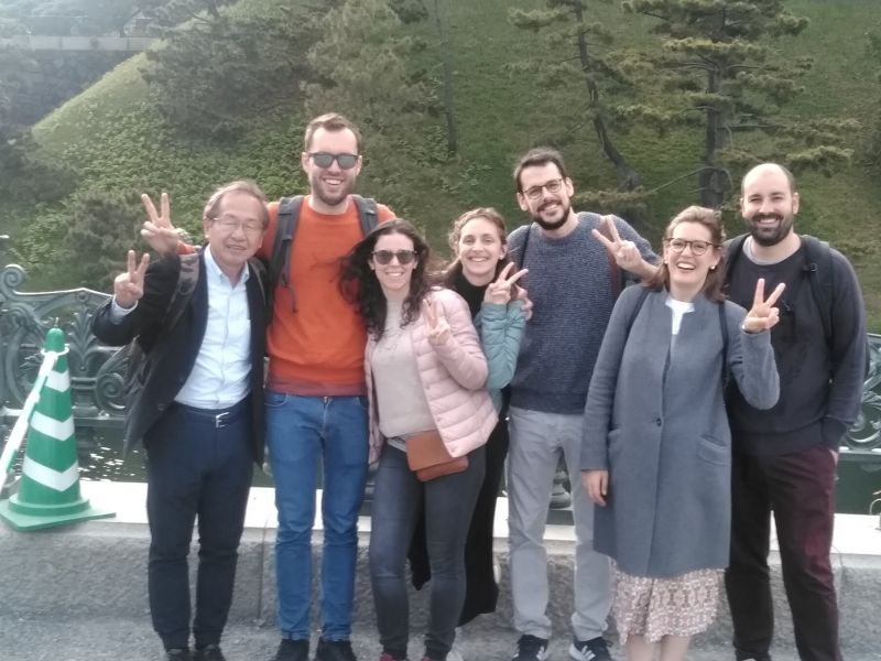 Tokyo Private Tour - En "PALACIO IMPERIAL". Me gustaría servir de guía a grupo, porque quisiera conocer a mucha gente latina.