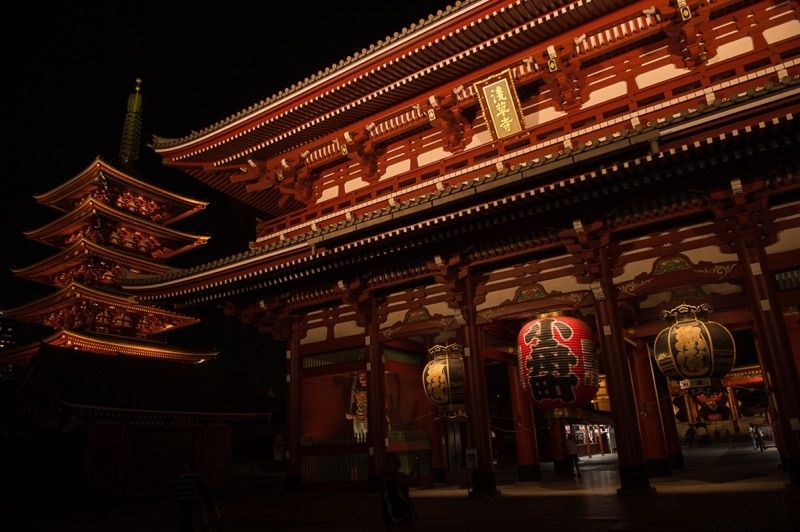 Tokyo Private Tour - Asakusa's Senso-ji temple at night.