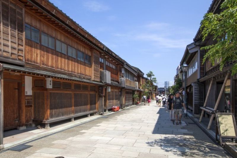 Ishikawa Private Tour - Higashi Tea-house (Geisha) District