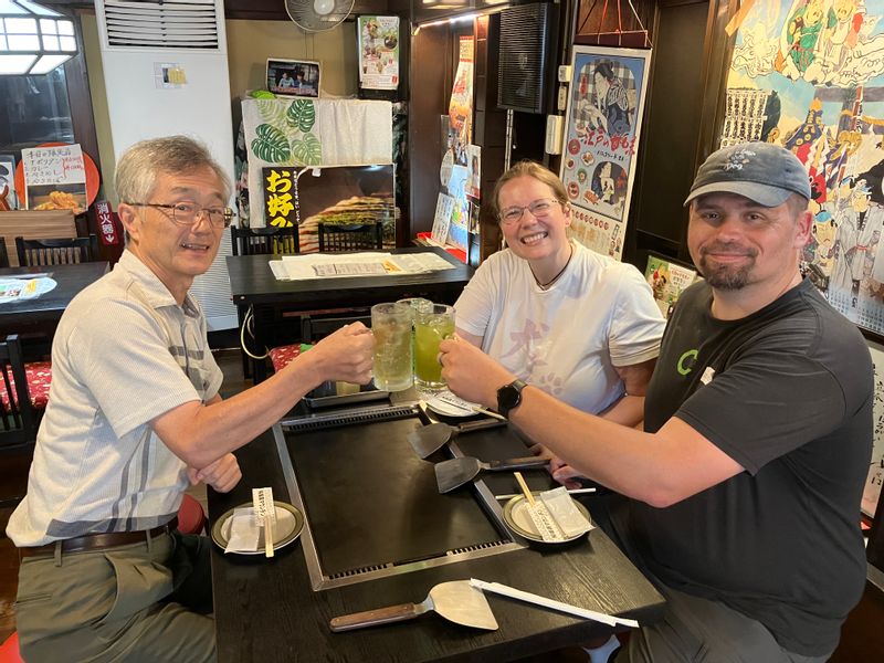 Saitama Private Tour - Lunch with guests