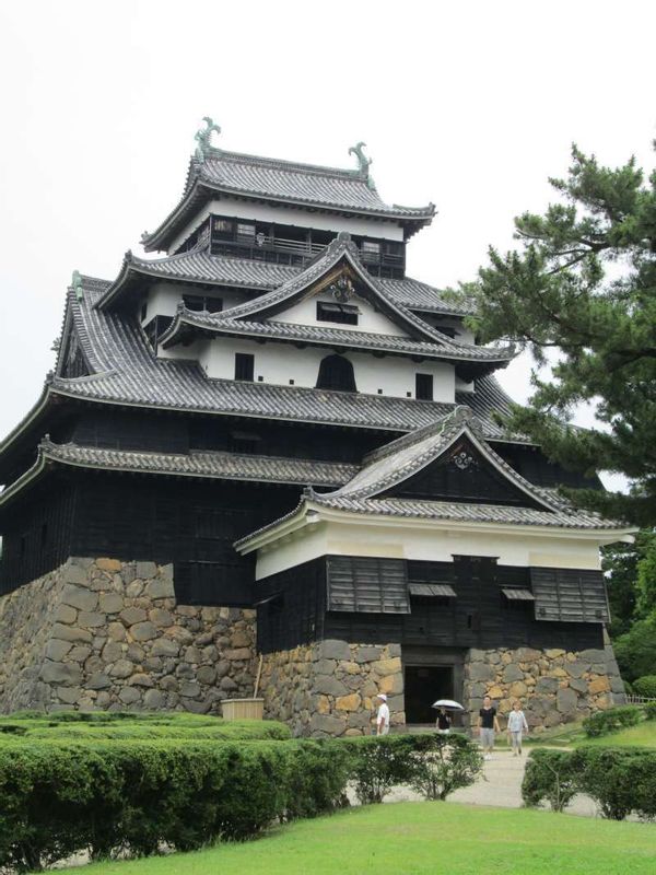 Shimane Private Tour - Matsue Castle: a national treasure