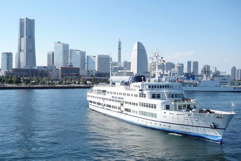 Yokohama Private Tour - Yokohama, port futuriste