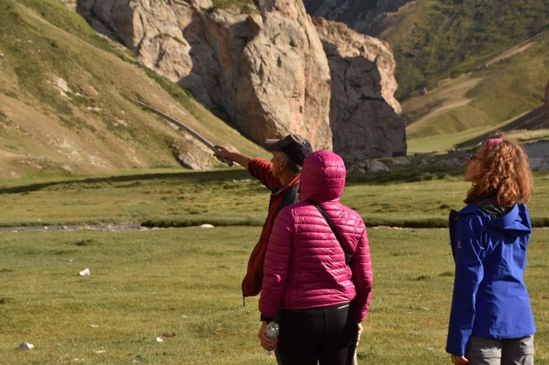 Bishkek Private Tour - Local guide that helped me to understand the difference between birds.