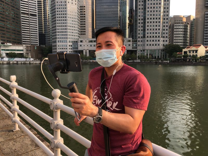 Singapore Private Tour - Conducting a virtual tour in downtown Singapore