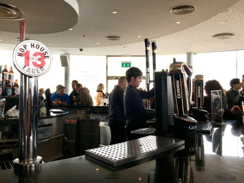 Dublin Private Tour - Guinness Storehouse
ギネス・ストアハウス　
黒ビールで有名なギネス工場　見学の後、ギネスの試飲ができる！