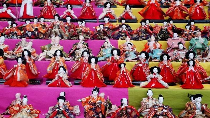 Kanagawa Private Tour - A display of Japanese traditional dolls on stairs of a city hall in Shizuyoka pref. in 2016.