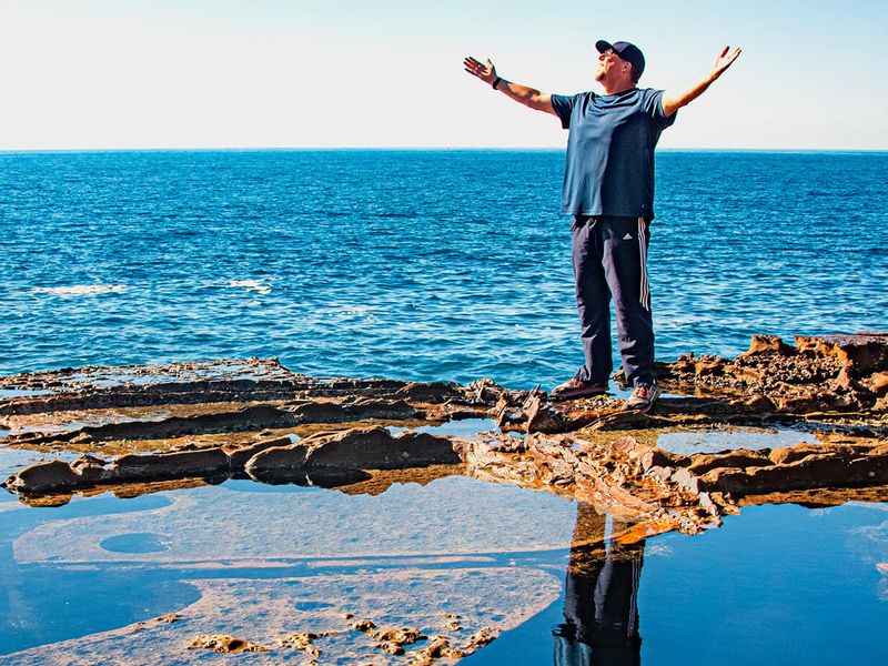 New South Wales Private Tour - Crystal clear tide pools, teeming with fish!