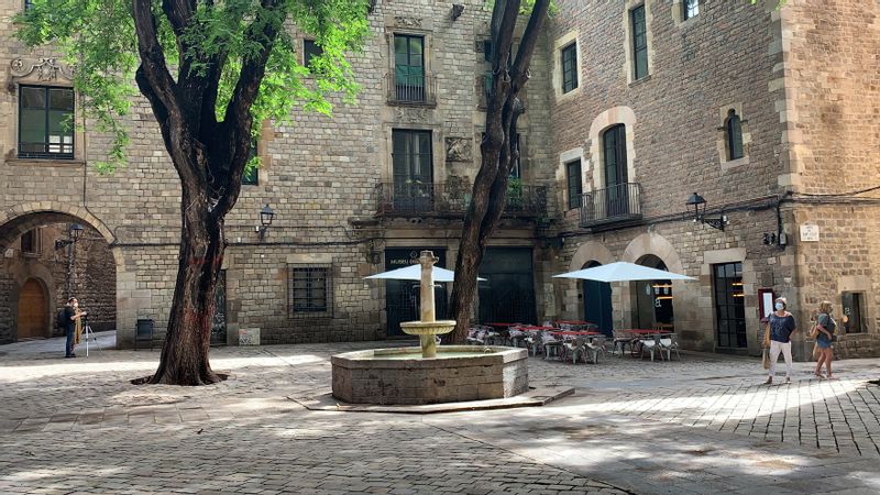 Catalonia Private Tour - Sant Felip Neri square