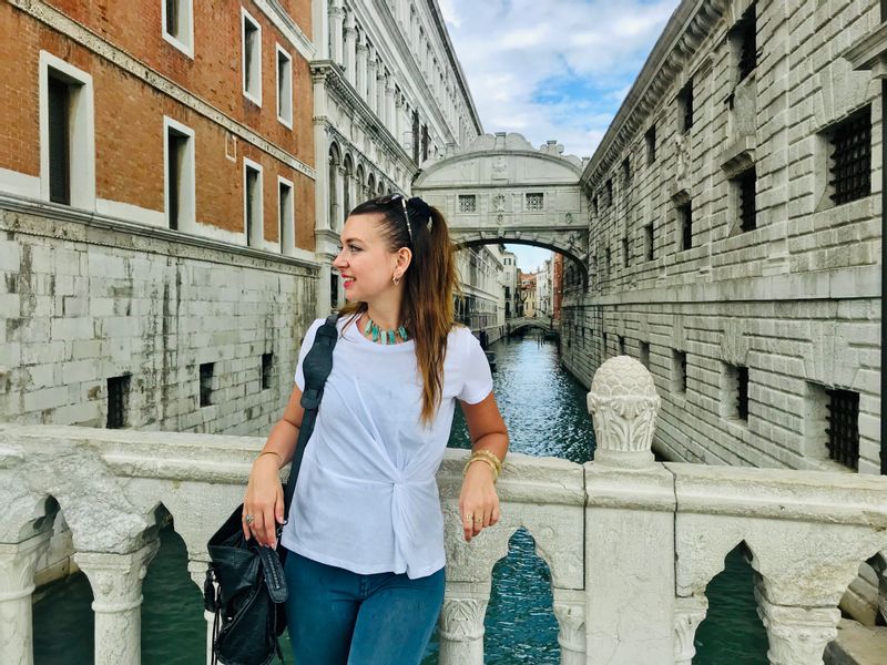 Veneto Private Tour - Lucia Bondetti private tour guide Venice