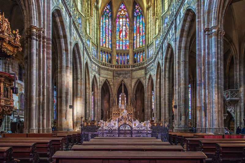 Jihocesky Kraj Private Tour - See the beautiful St. Vitus Cathedral