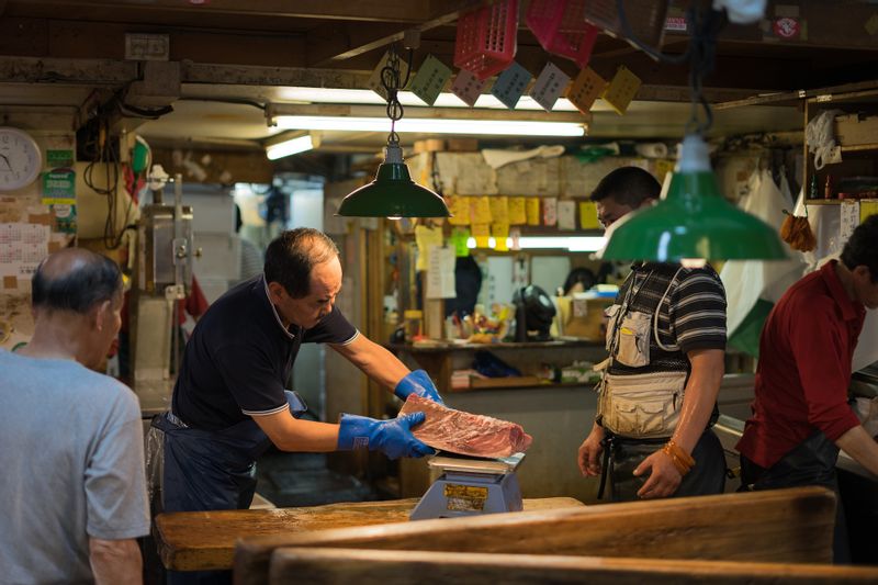 Lome Private Tour - Tsukiji Outer Fish Market is still in operation even after its main function moved out of Tsukiji. 