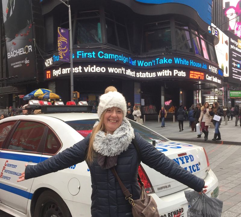 New York Private Tour - Happy in Times Square