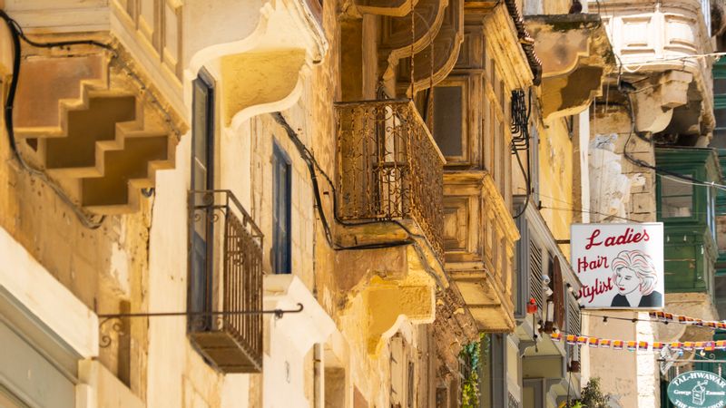 Seoul Private Tour - typical Valletta streets