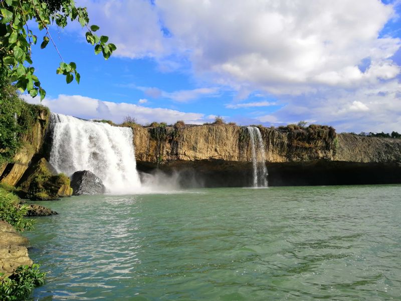 Khanh Hoa Private Tour - Draynur Waterfall - Daklak