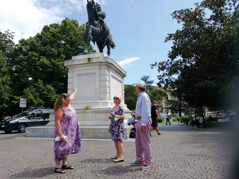 Verona Private Tour - Statue of Vittorio Emanuele II