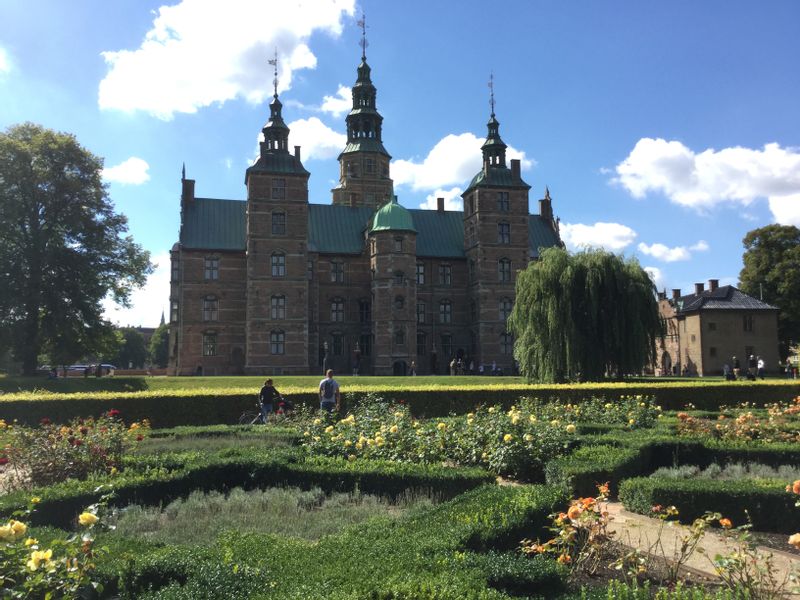 Copenhagen Private Tour - Rosenborg Castle and the rose garden