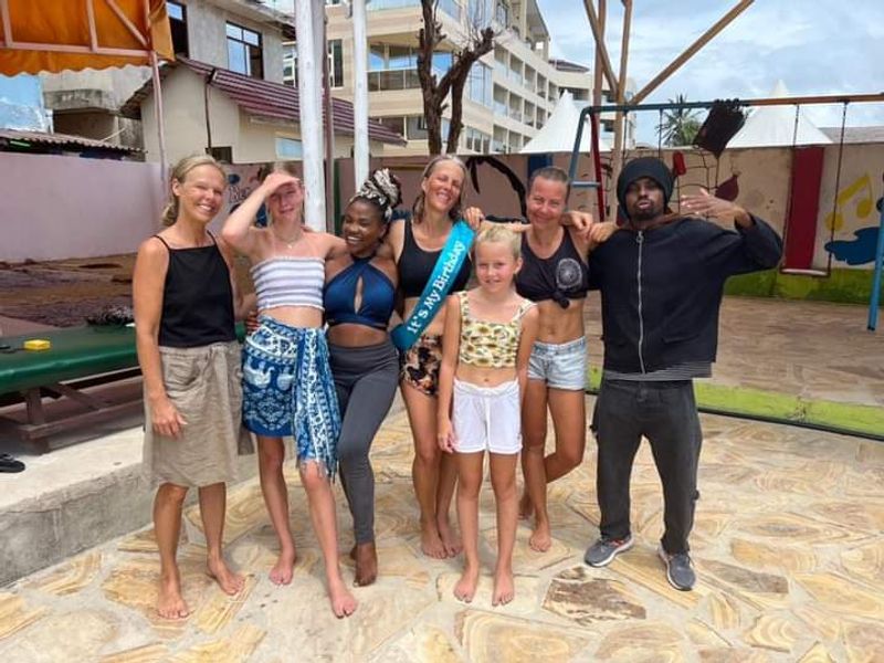 Dar es Salaam Private Tour - Guest from sweden - dance class