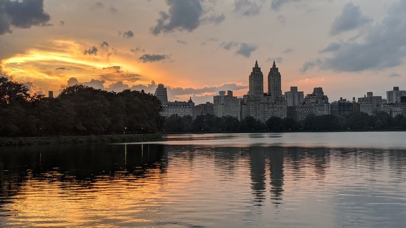 New Jersey Private Tour - A view to El Dorado across the Reservoir in Central Park