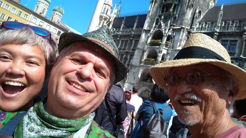 Munich Private Tour - Happy customers every tour