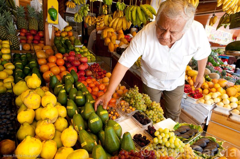 Lima Private Tour - fruits at local market