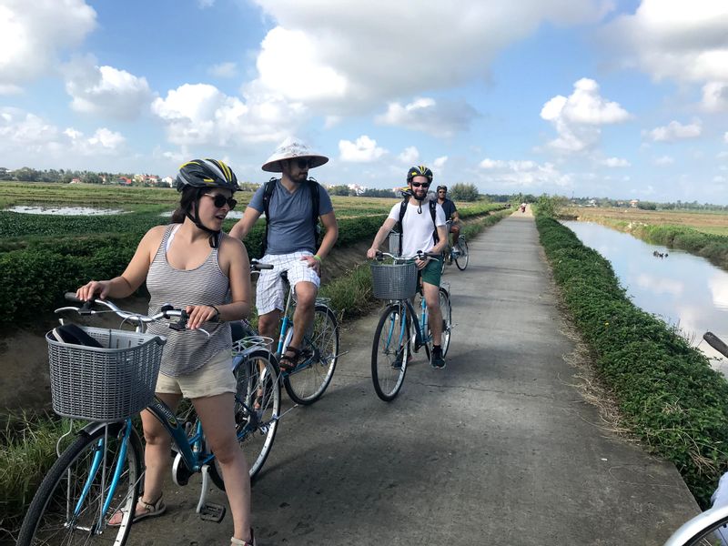 Da Nang Private Tour - Cycling cross paddy fields