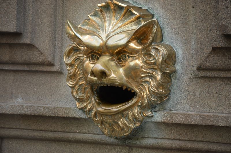 Lima Private Tour - Lion´s Head at Old Post Office