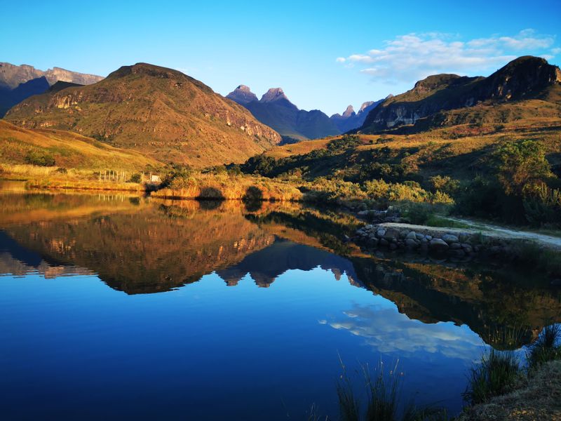 Gauteng Private Tour - The beautiful Drakensberg tours including the Amphitheatre 