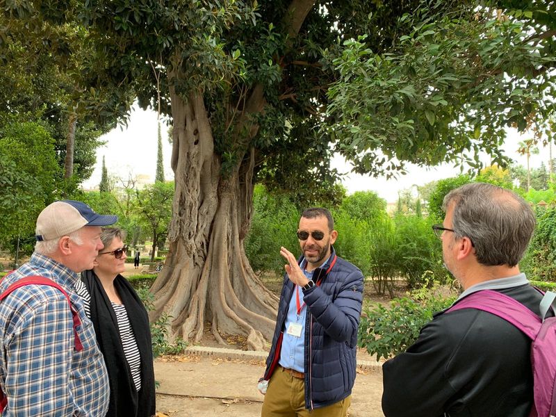 Seville Private Tour - Giving a tour at the Murillo´s garden 