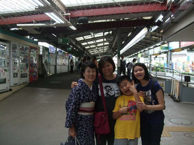 Kanagawa Private Tour - At the Enoden Kamakura station before saying good-bye