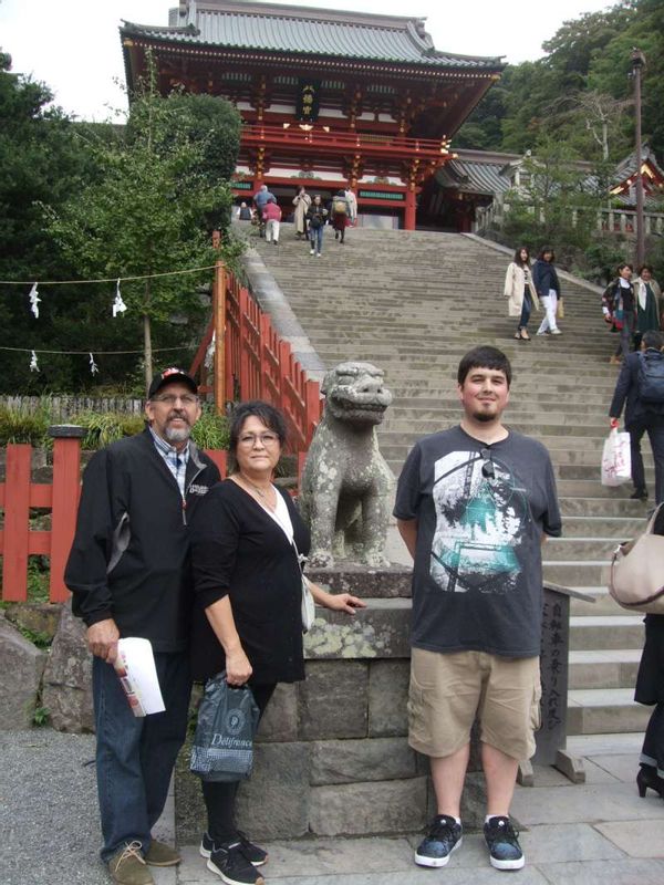 Kanagawa Private Tour - Under the main hall of Tsurugaoka Hachiman Shrine