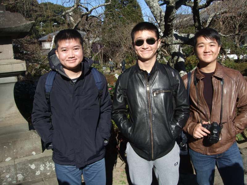 Kanagawa Private Tour - Three brothers with the beautiful garden in the back at Hase Temple