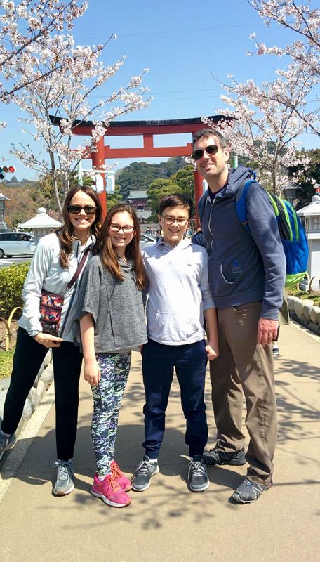 Kanagawa Private Tour - On the "Dankazura" walkway toward Tsurugaoka Hachiman Shrine