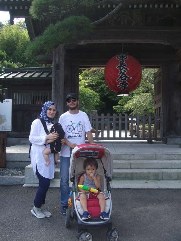 Kanagawa Private Tour - In front of Hase Temple, the second oldest temple in Kamakura