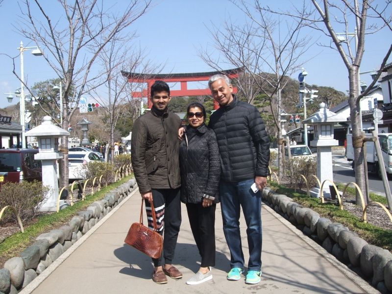 Kanagawa Private Tour - On our way to Tsurugaoka Hachiman Shrine.
The sky is so blue!