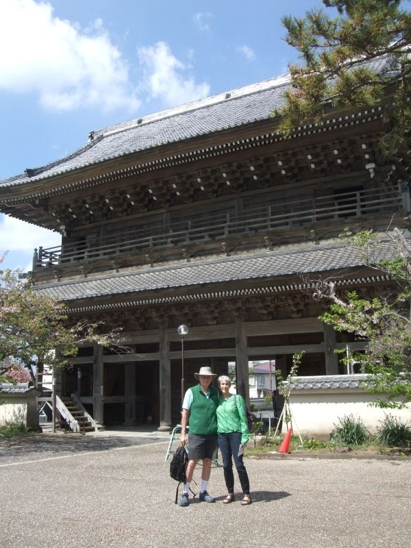 Kanagawa Private Tour - We were lucky that the gate of Komyoji Temple was open to public today.