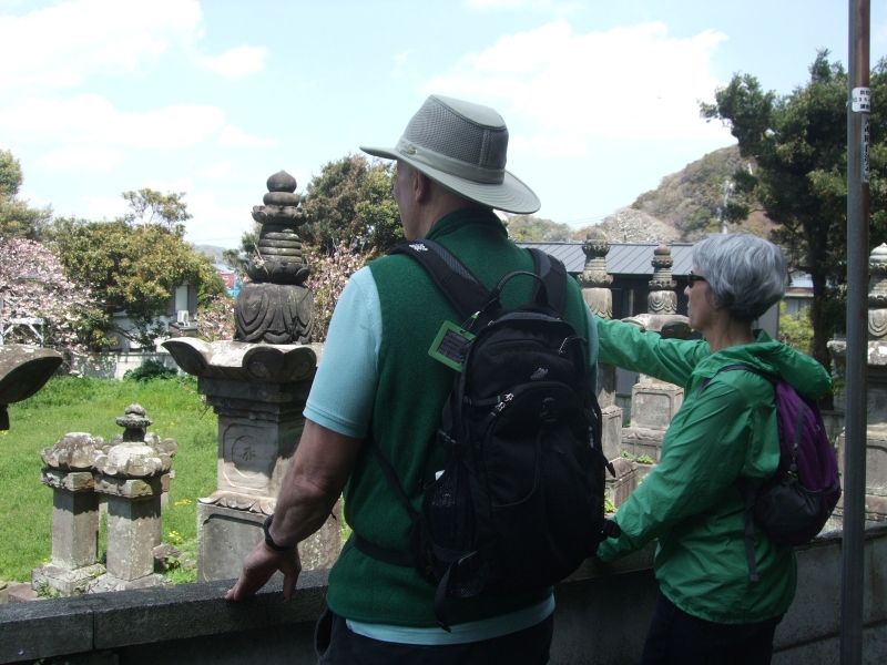 Kanagawa Private Tour - By the graveyard of Naito family, the huge gravestones were overwhelming.