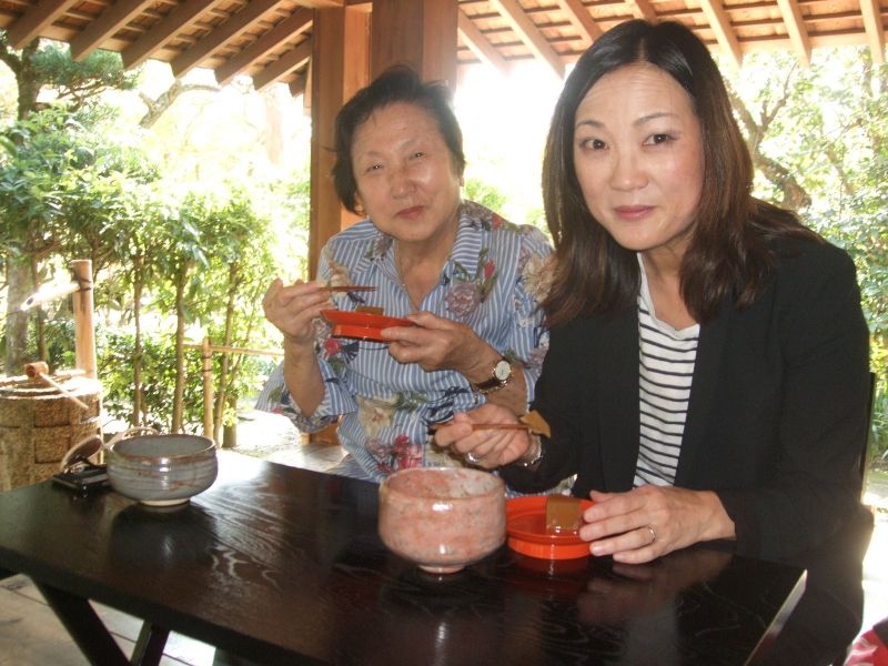 Kanagawa Private Tour - Enjoying chestnut yokan and matcha greentea at Kisenan tea ceremony house