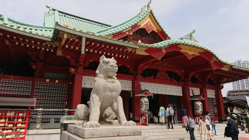 Tokyo Private Tour - Kanda Shrine: 'komainu', lion-dog, guarding the shrine